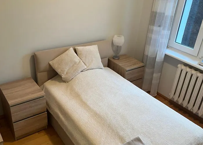 Elizabeth 아파트 *